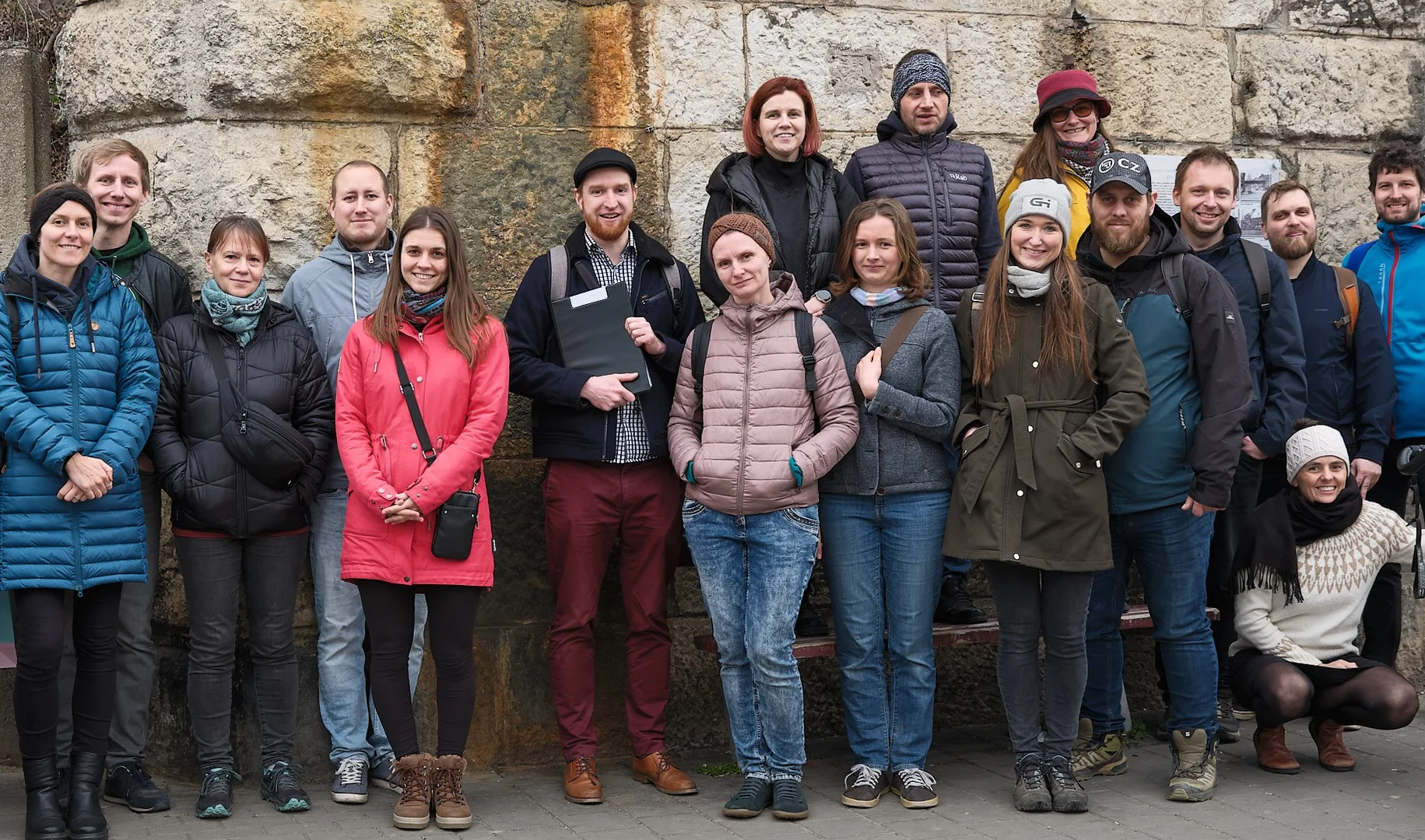 Společná fotka na prohlídce Brna pro firmy - železniční historie