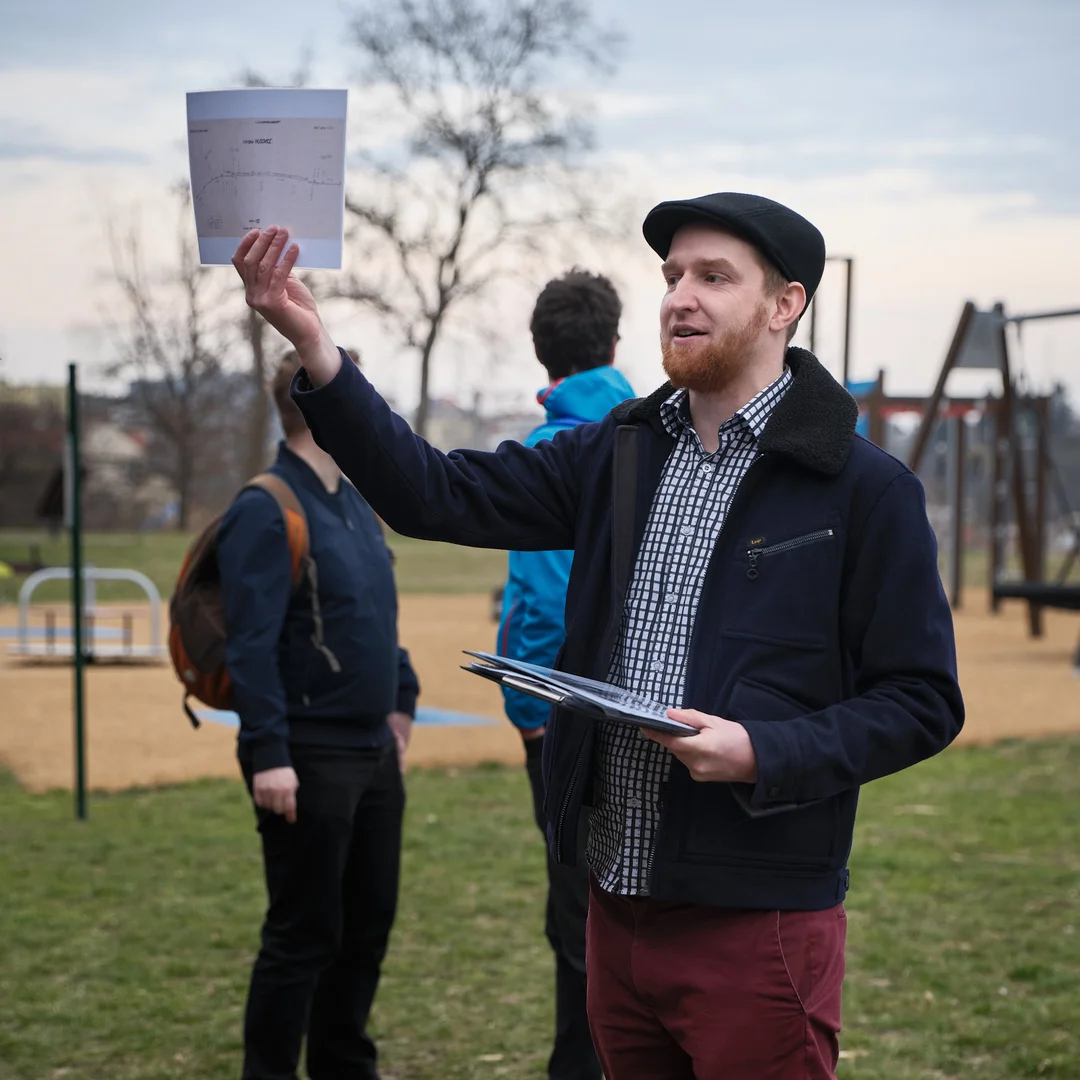 Průvodce Honza Dvořák s žáky na prohlídce Brna pro školy